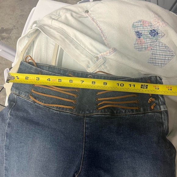 vintage lei flare jeans with faux leather ties - Picture 5 of 5